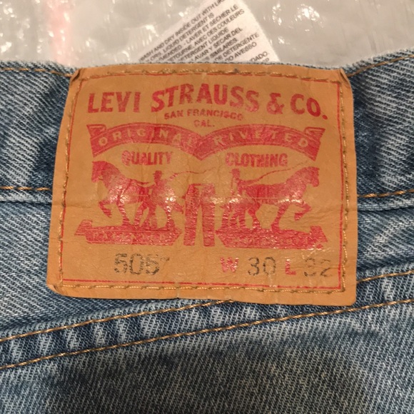 Levi’s Jeans - Picture 2 of 3